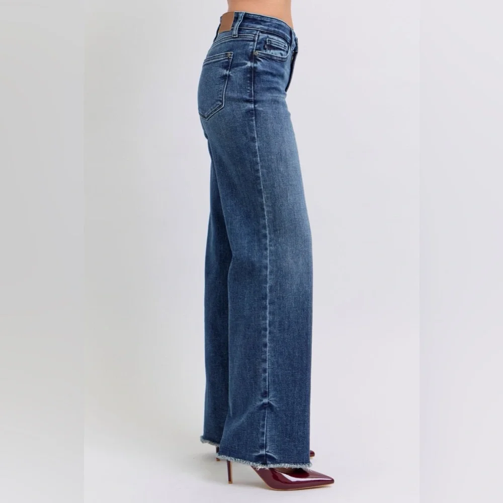 NEW 🎉 Judy Blue Full Size Raw Hem Mid Rise Jeans - Picture 4 of 10